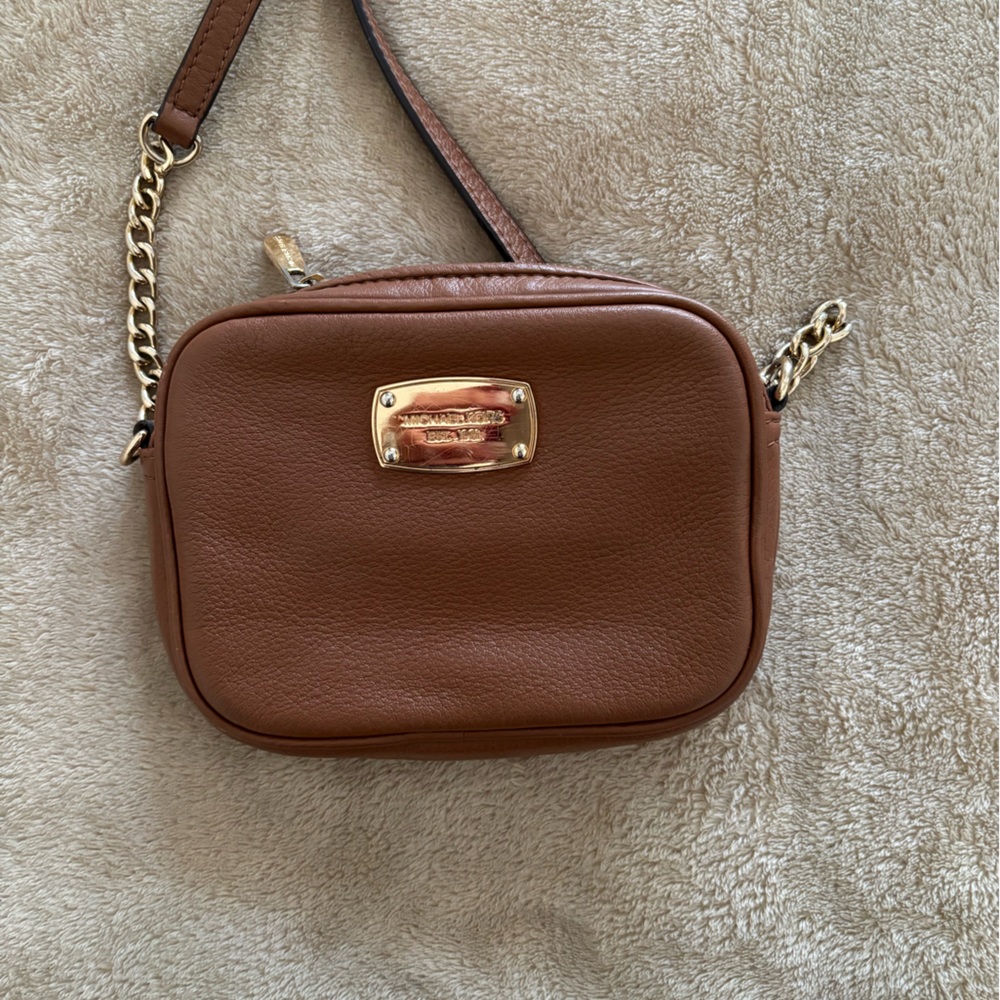 Preowned Michael Kors crossbody purse
